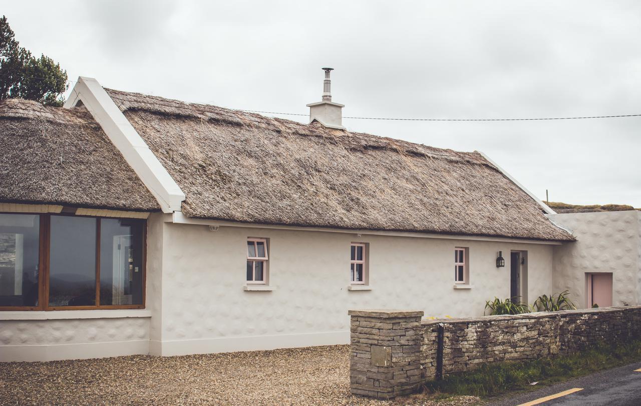 Storytellers Cottage Ballycotteen Екстер'єр фото