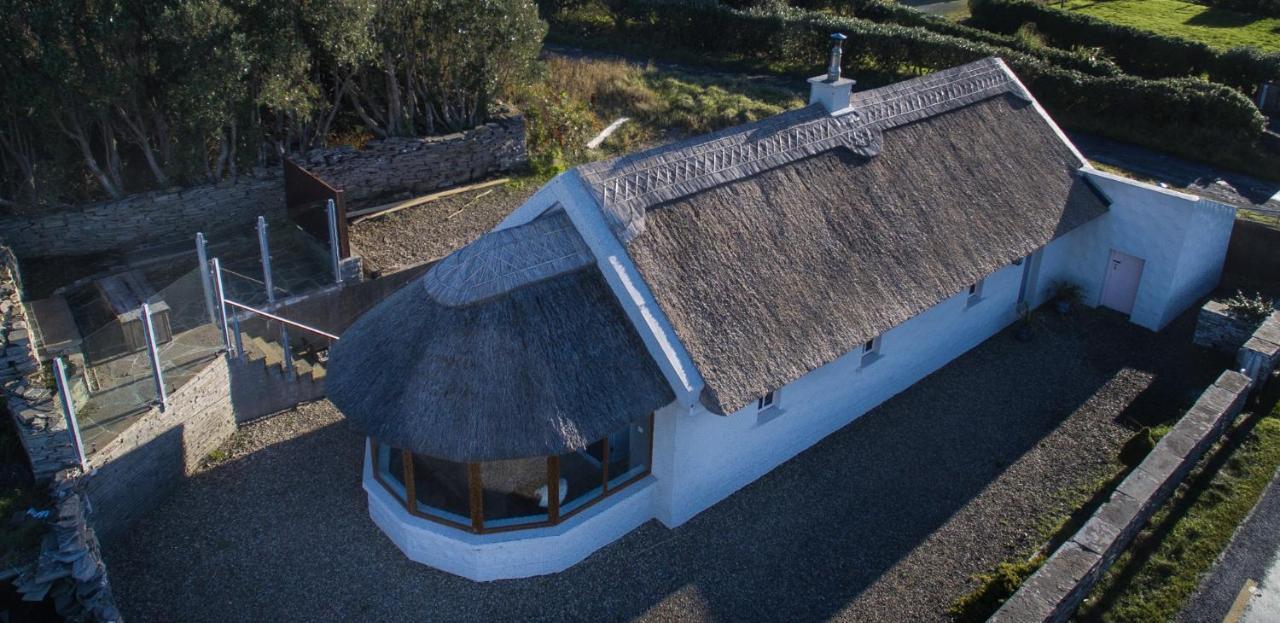 Storytellers Cottage Ballycotteen Екстер'єр фото