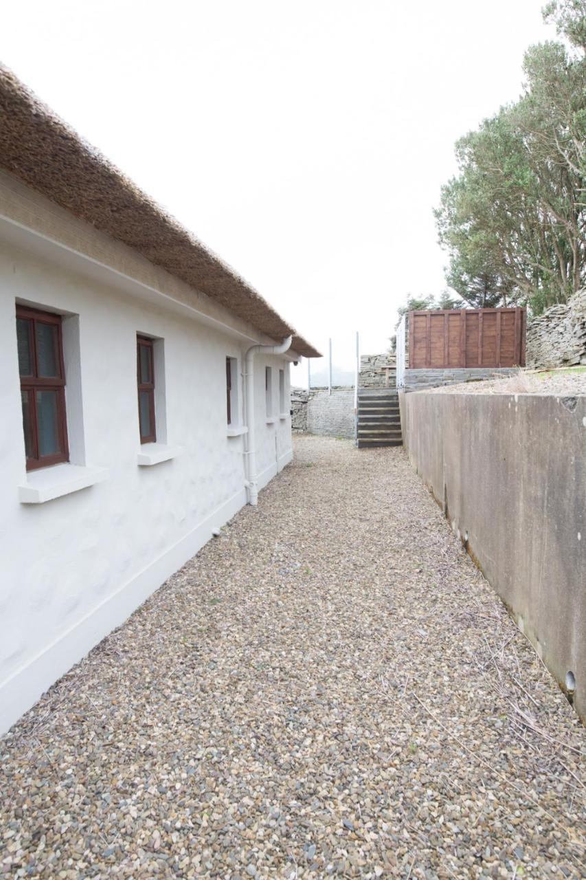 Storytellers Cottage Ballycotteen Екстер'єр фото